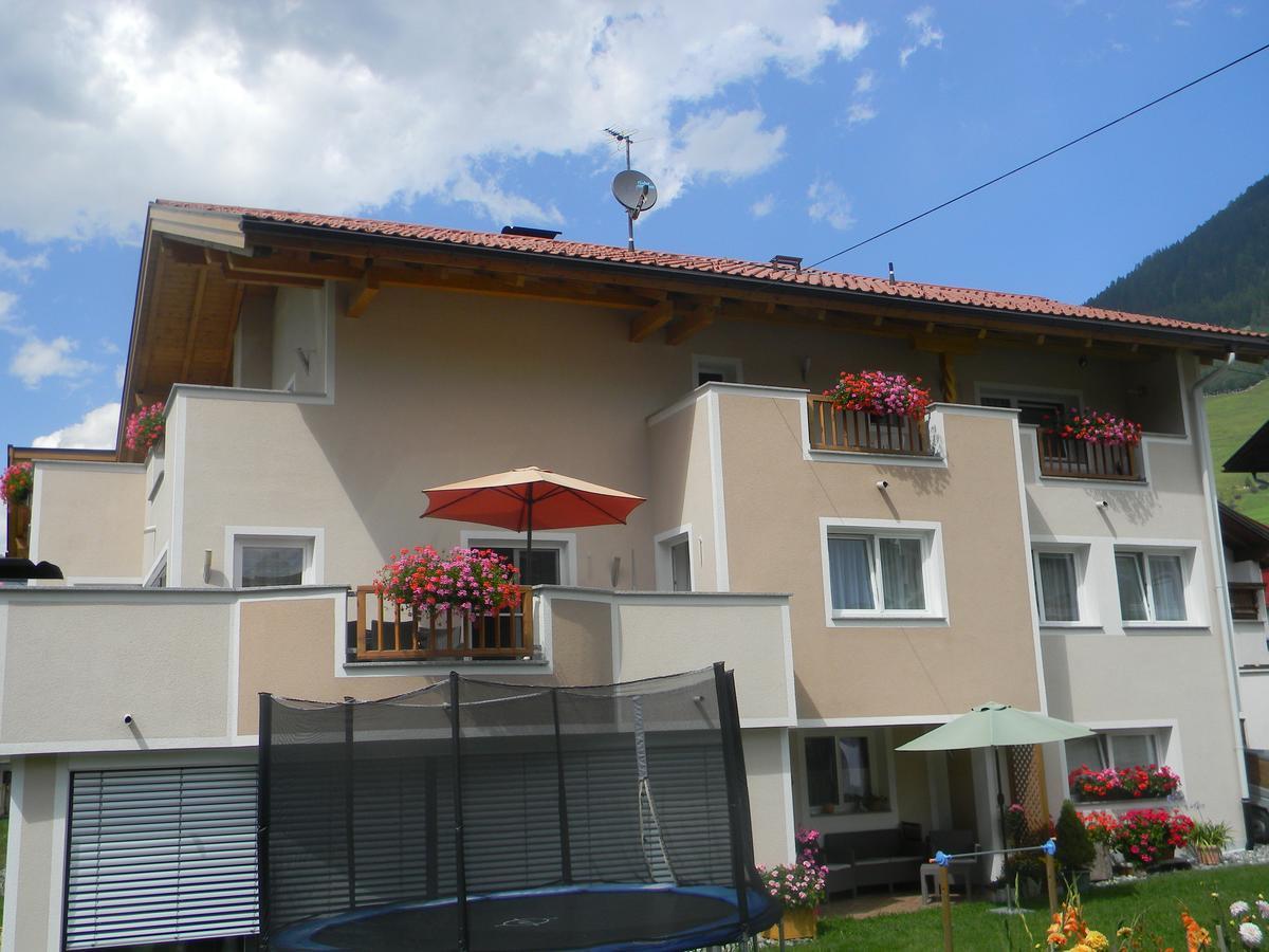 Hotel Haus Zentner Nauders Esterno foto