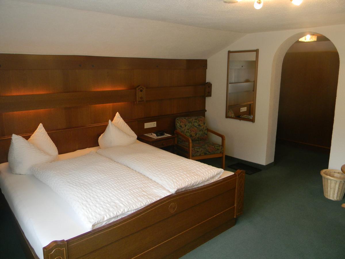 Hotel Haus Zentner Nauders Esterno foto