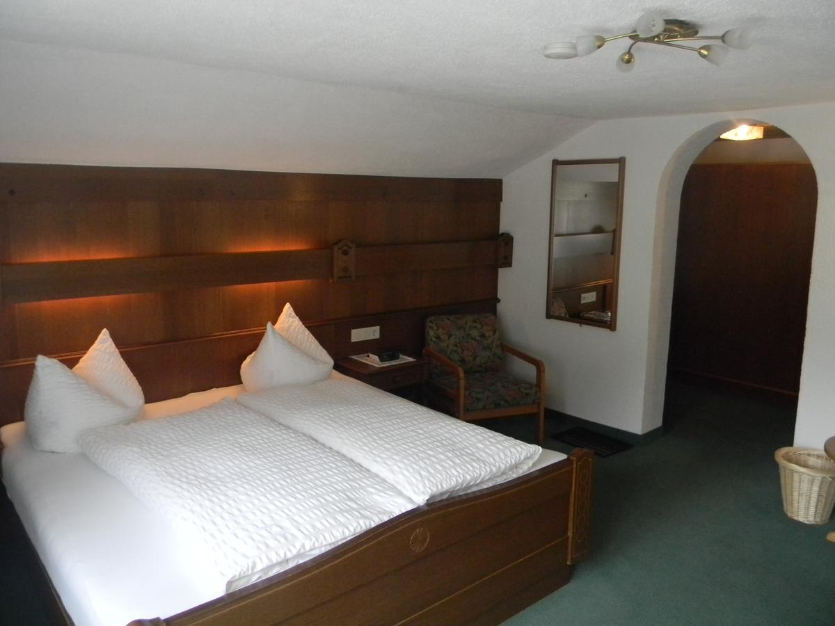 Hotel Haus Zentner Nauders Esterno foto